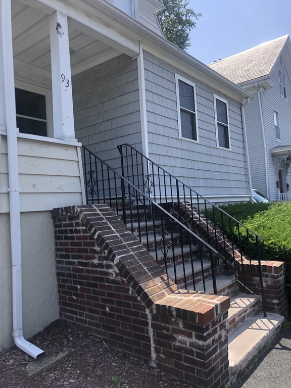 93 Pine St, Swampscott