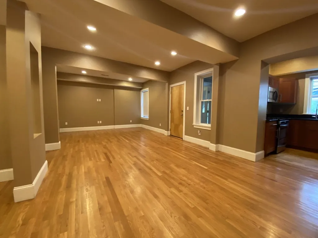 1592 Beacon St, Corey Hill