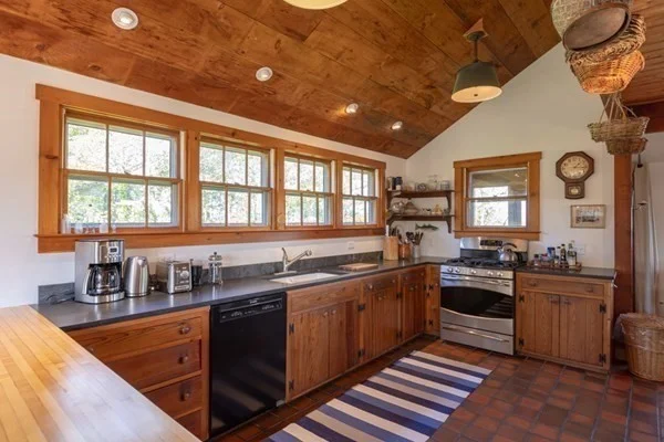 46 Tennessee Ave, Madaket