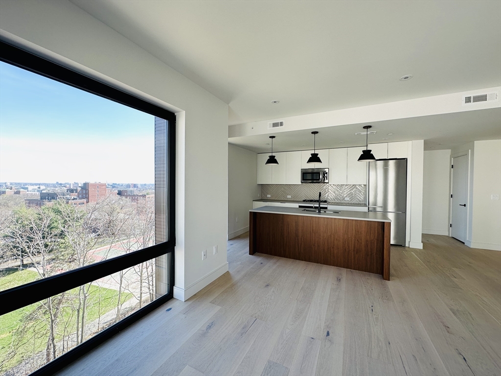 1 Nevins Hill Way, Brighton