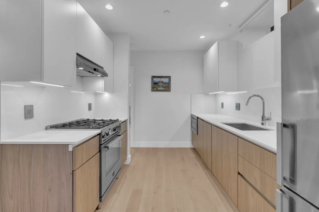 708 E 6th St, South Boston