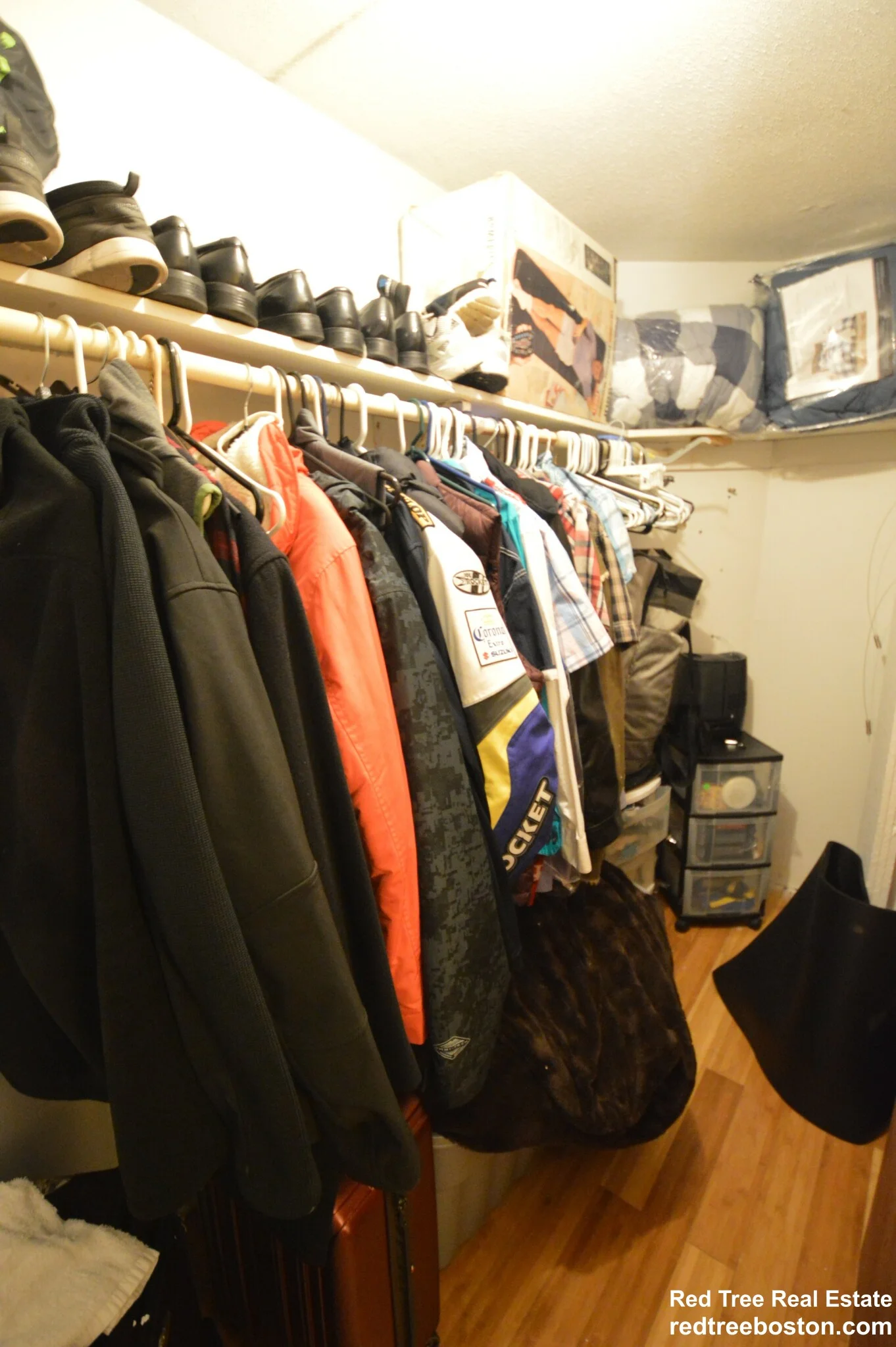 21 Kinross Rd, Brighton