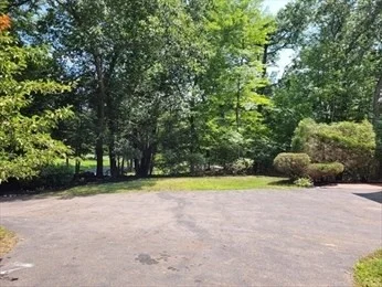2399 Bay Rd, Sharon