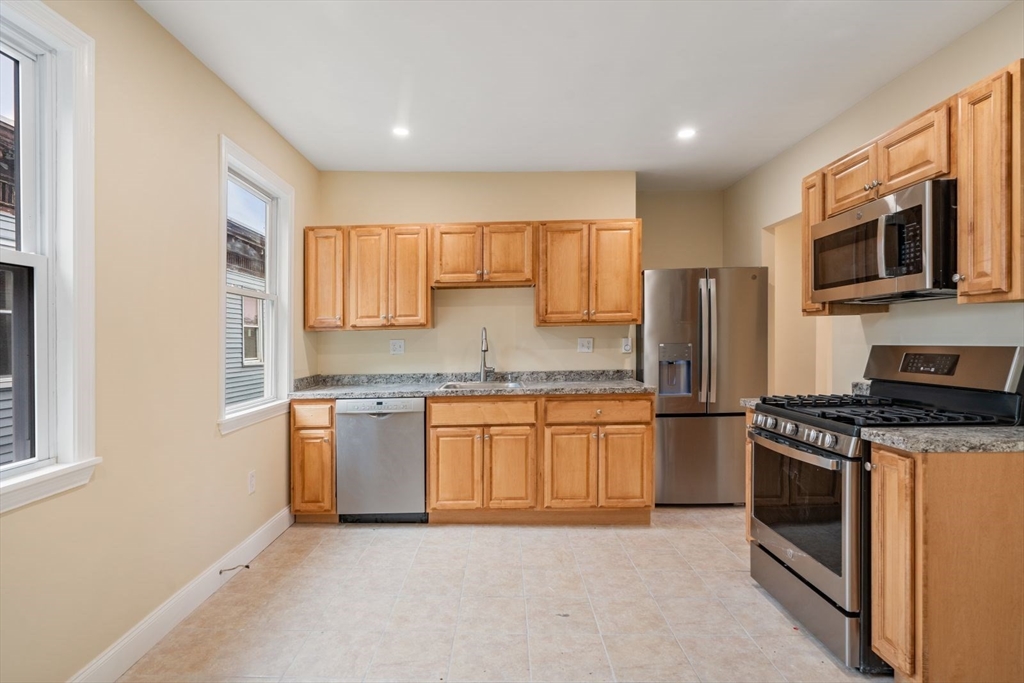 570 Washington St, Brighton