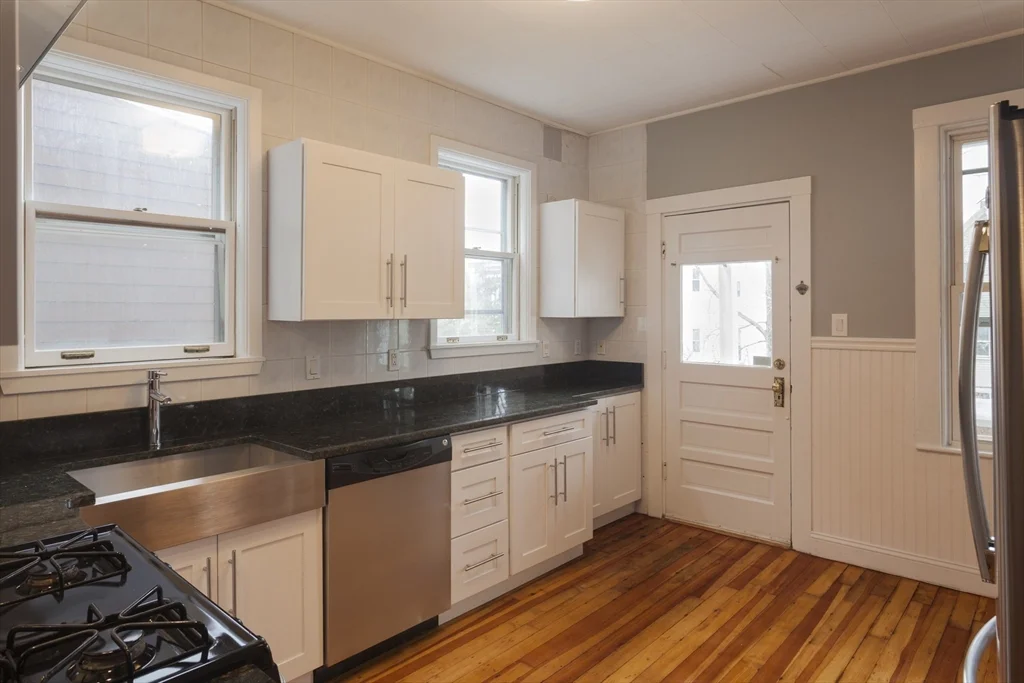 38 Cherry St, Davis Square