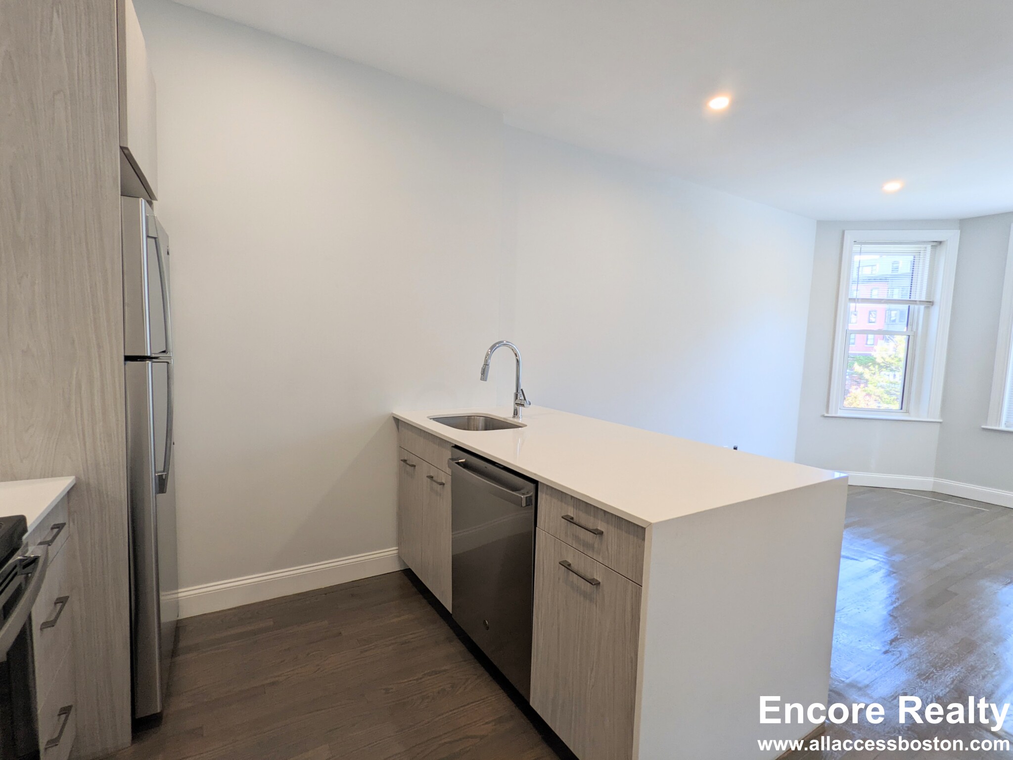 55 Queensberry St, Fenway