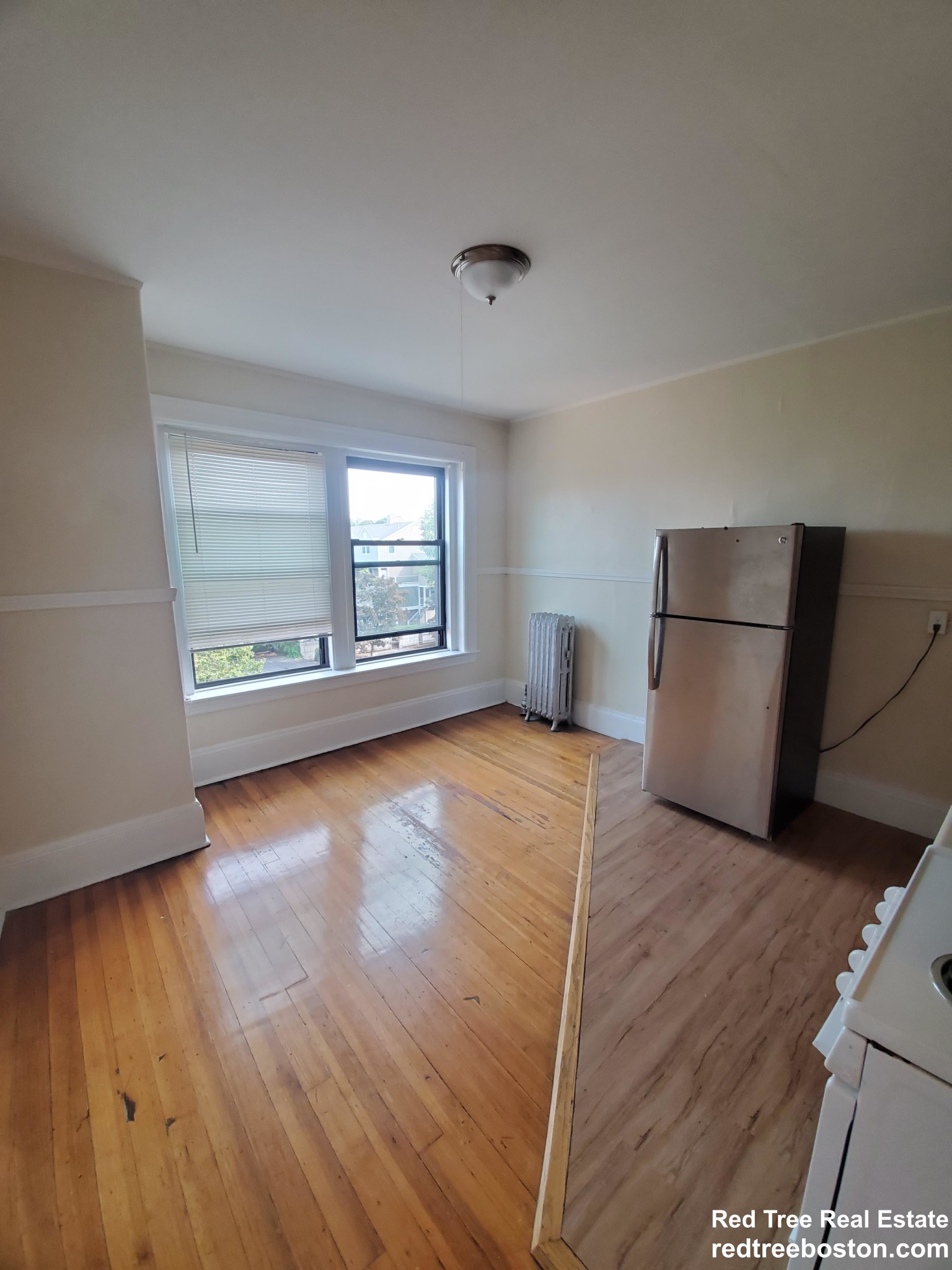 219 Harvard St, Coolidge Corner