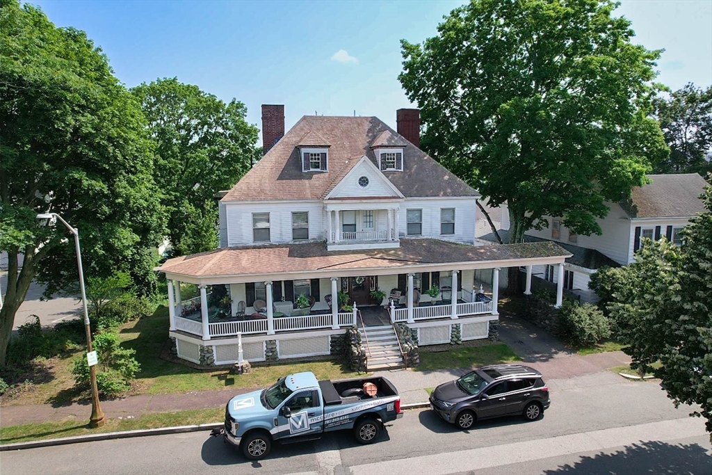 18 Chestnut St, Wakefield