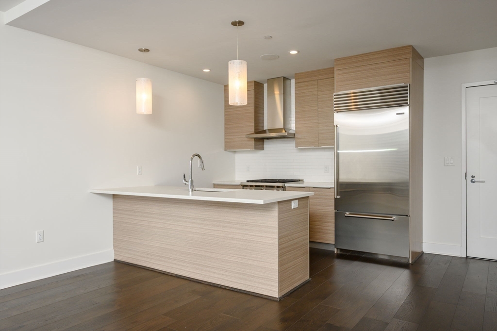 14 W Broadway, South Boston