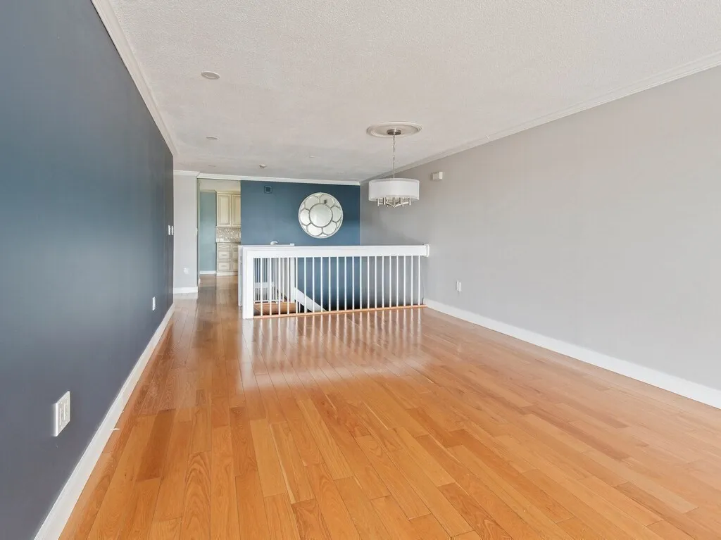 65 Lake Ave, Worcester