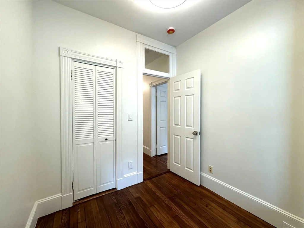 11 East Milton Rd, High Street Hill