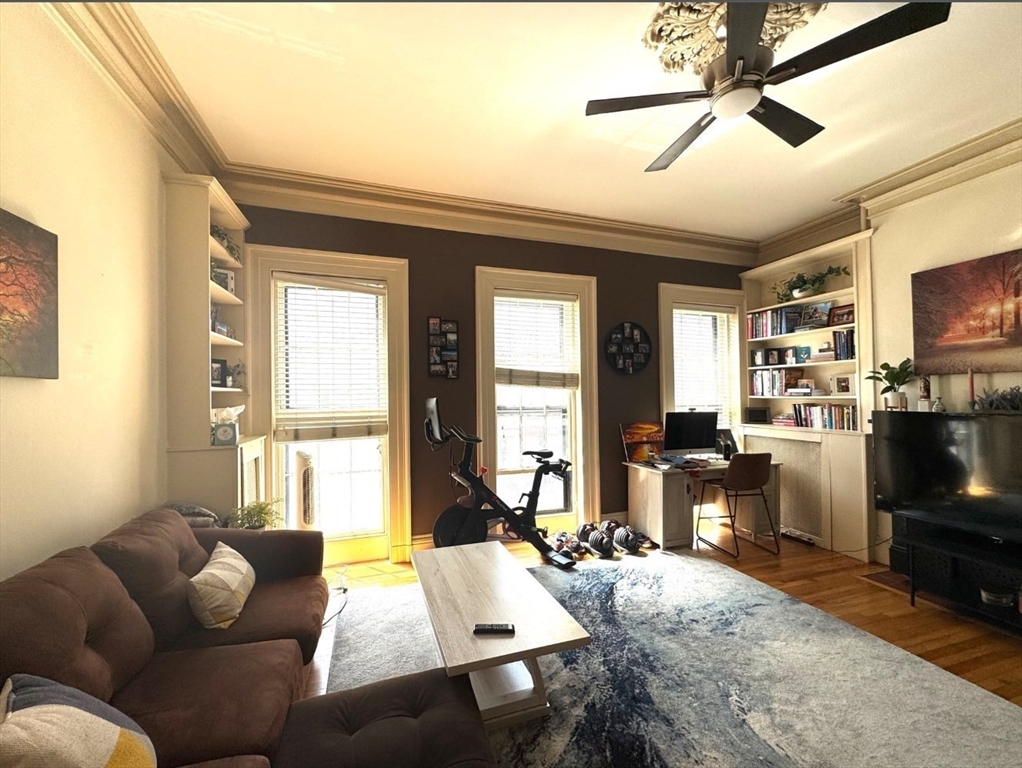 73 Charles St, Beacon Hill