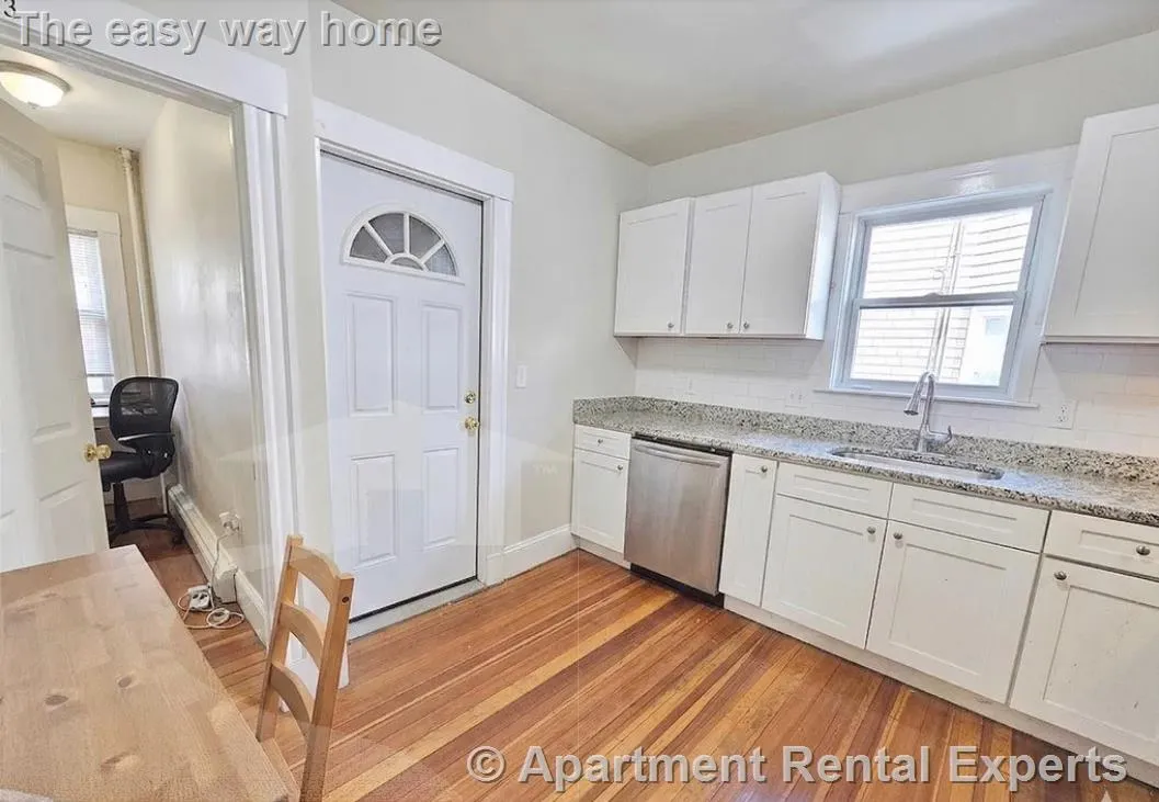 91 Frederick Ave, Tufts