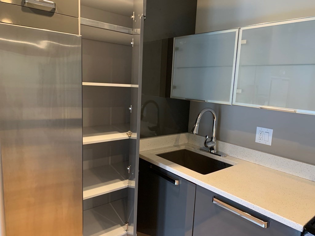 691 Massachusetts Ave, South End