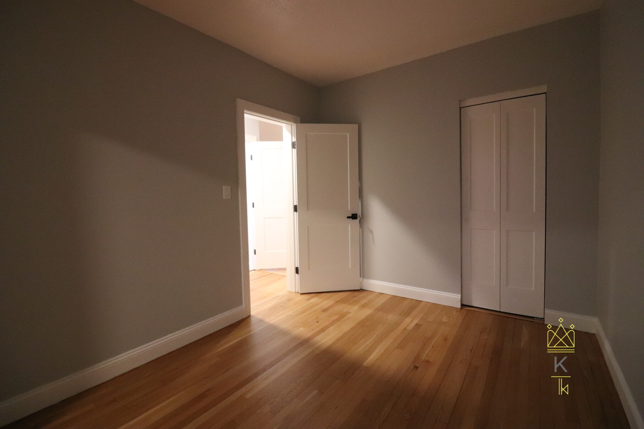 313 Summit Ave, Brighton