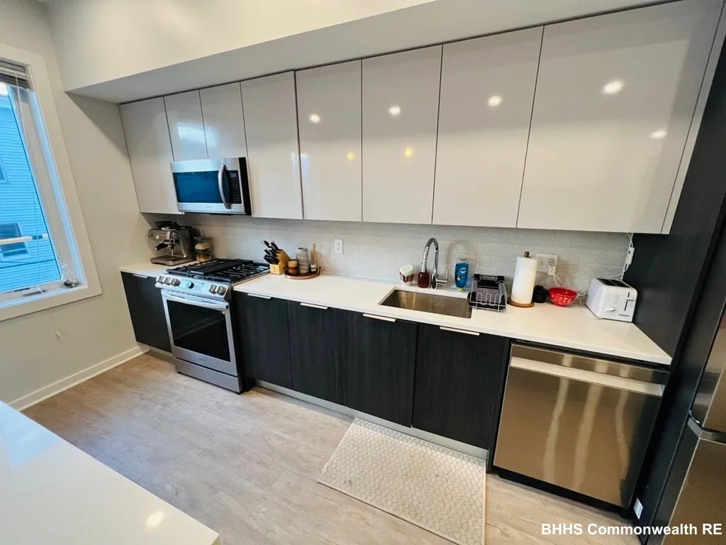 14 Ward St, Ward Two