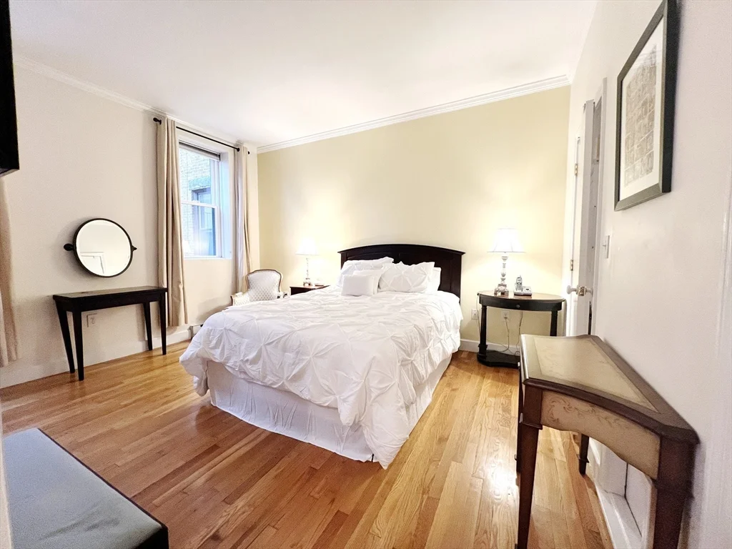 425 Marlborough St, Back Bay