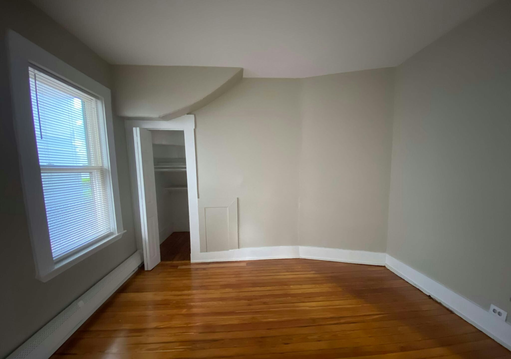 6 Bowdoin Park, Dorchester