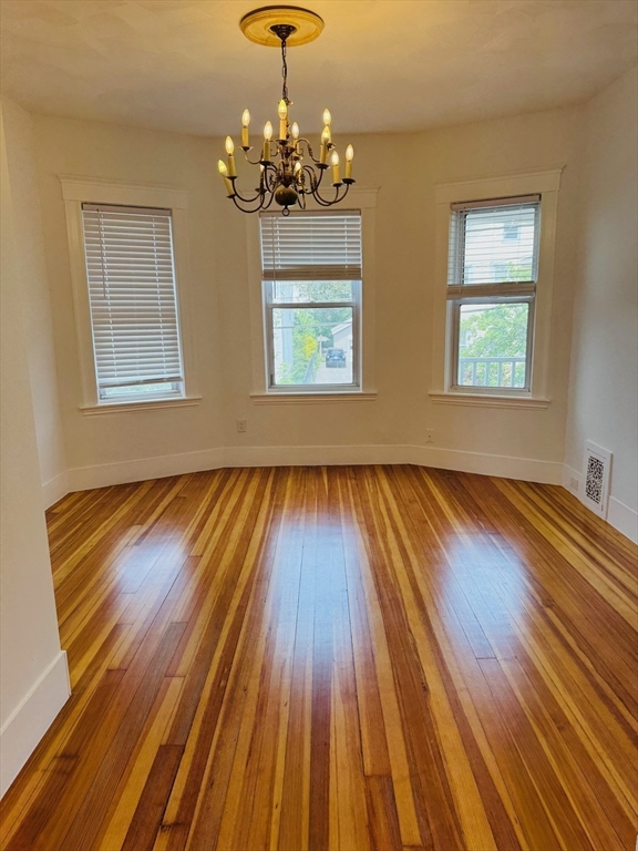 27 Belmont St, Everett