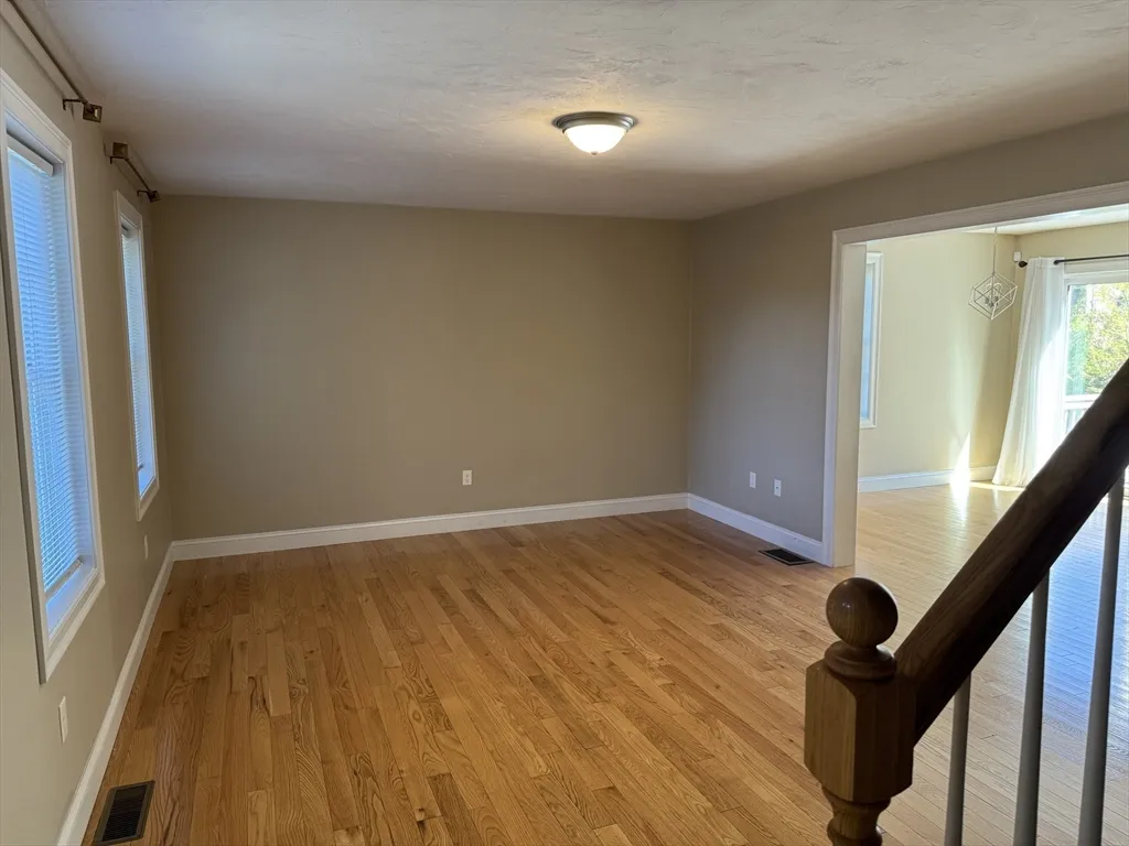 55 Wenham Rd, Carver