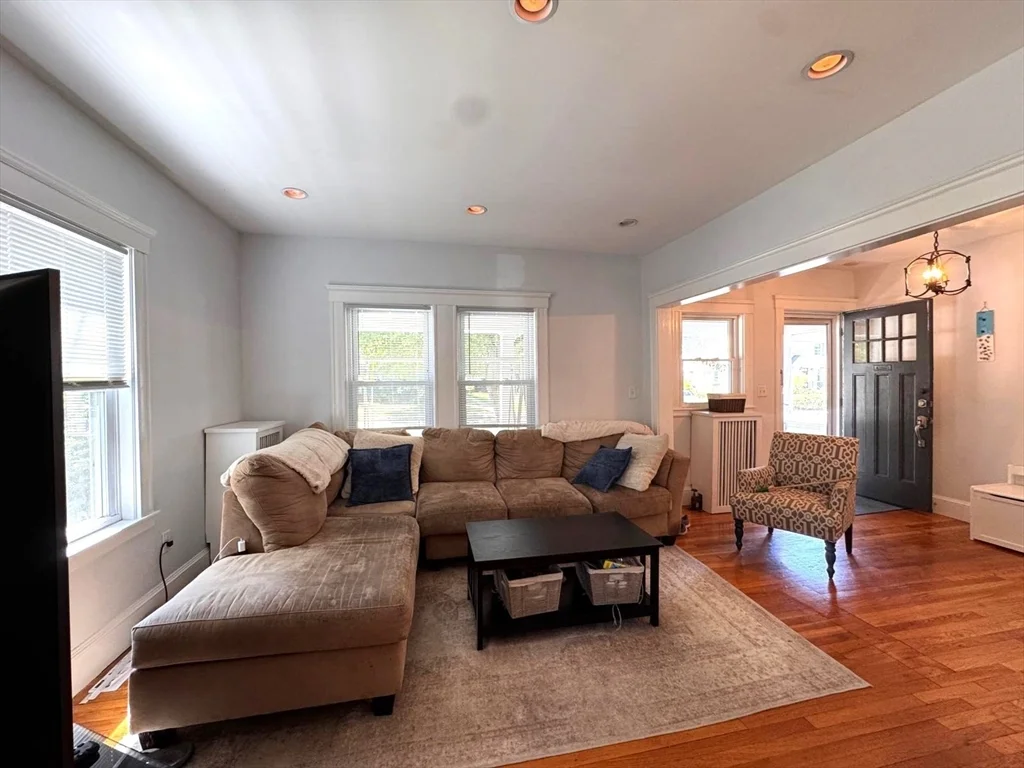 119 Warren St, Arlington