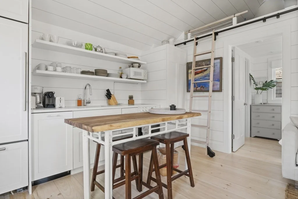 2 Cabot Ln, Nantucket