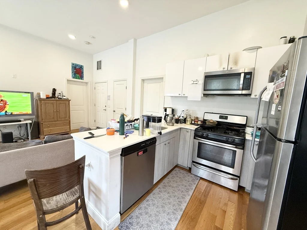 409 Dudley St, Roxbury