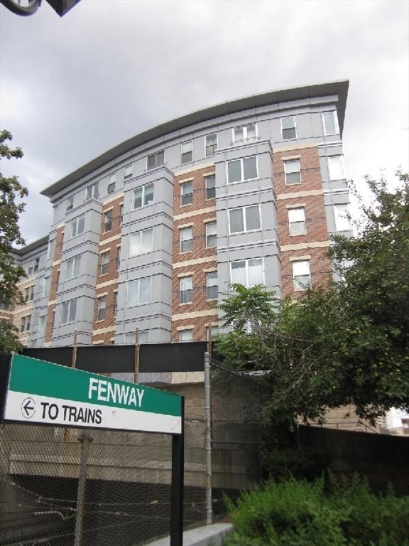 16 Miner St, Fenway