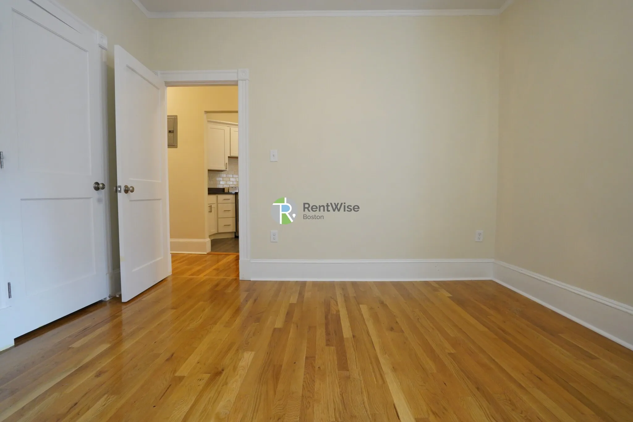 1595 Beacon St, Brookline