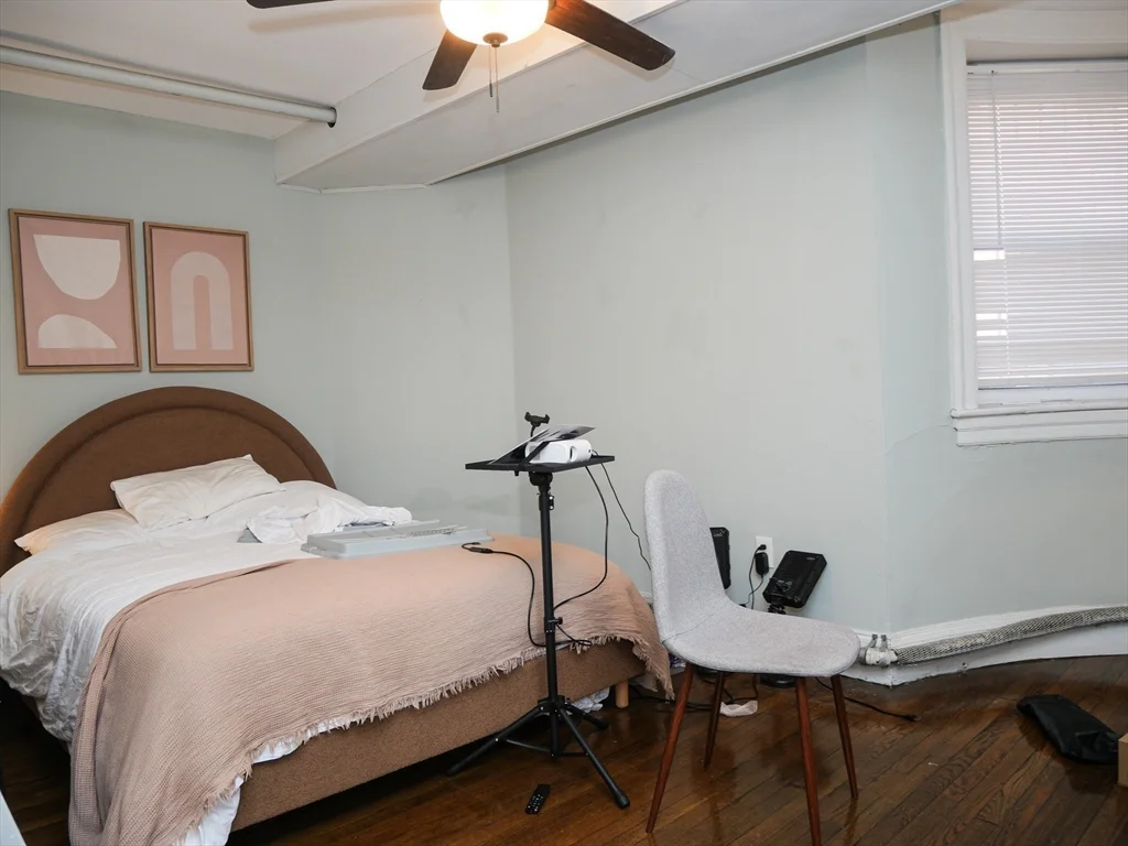 45 Carlton, Longwood