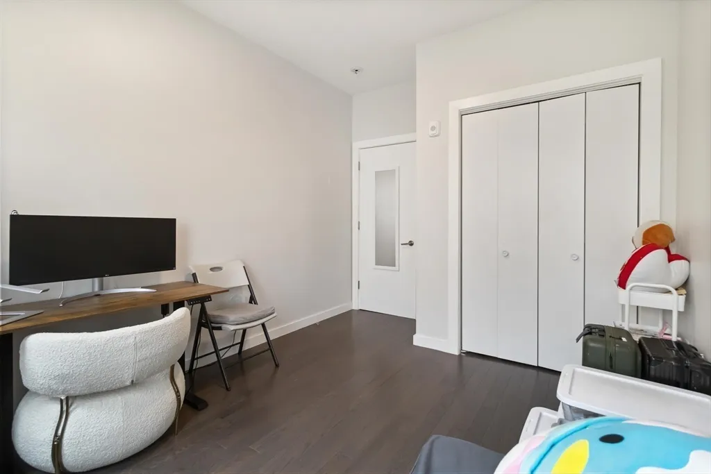 90 Antwerp St, Allston