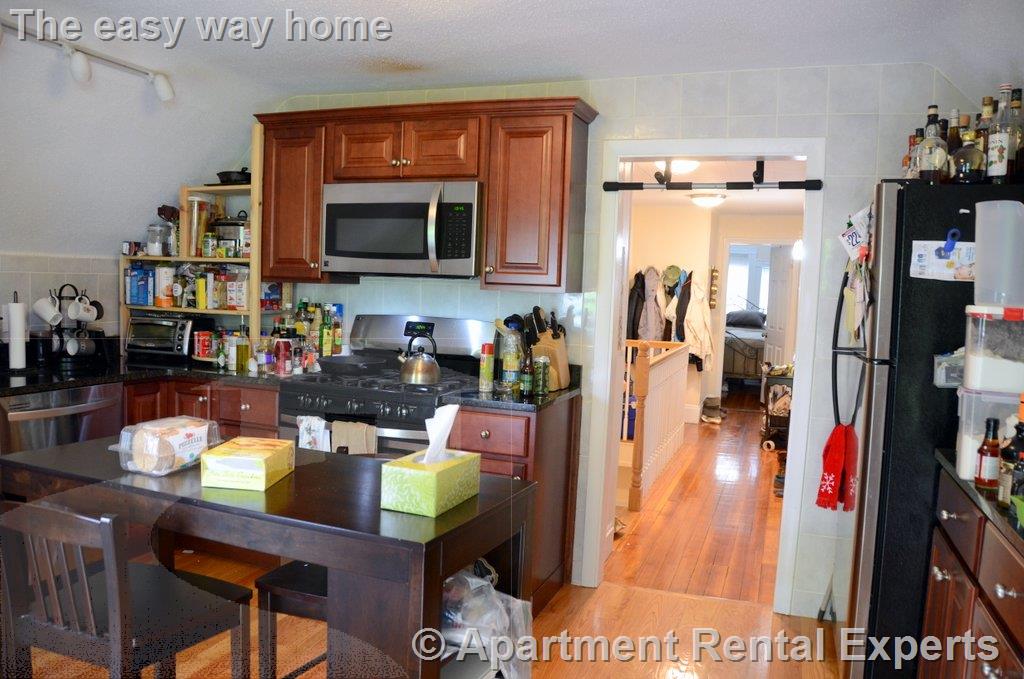 217 Willow Ave, Davis Square