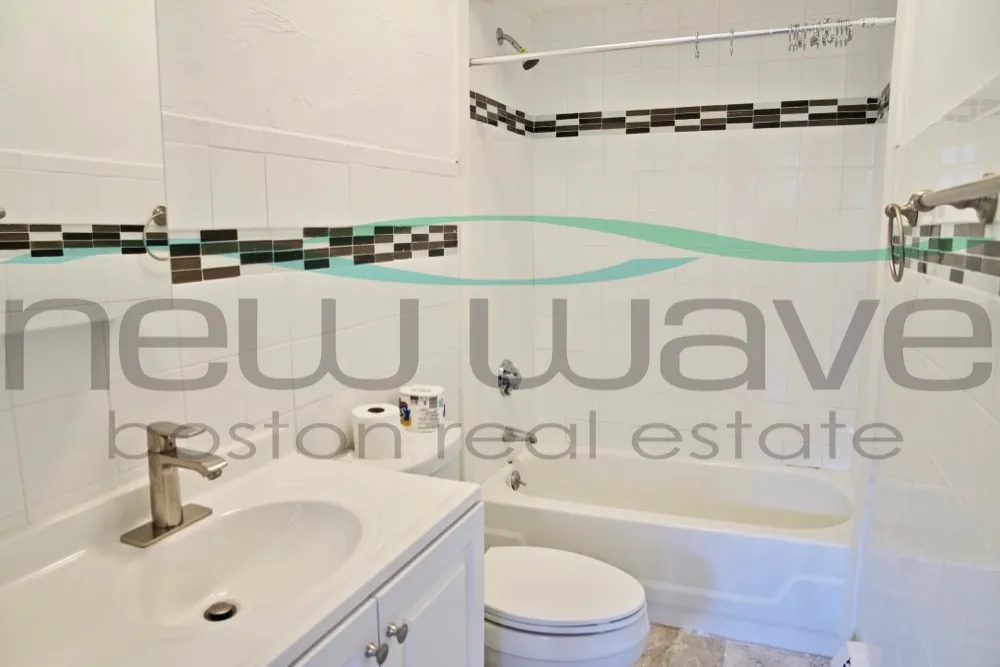 6 Bickford Ave, Mission Hill