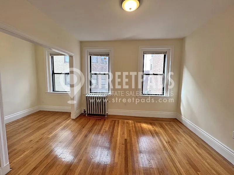 31 Park Dr, Fenway