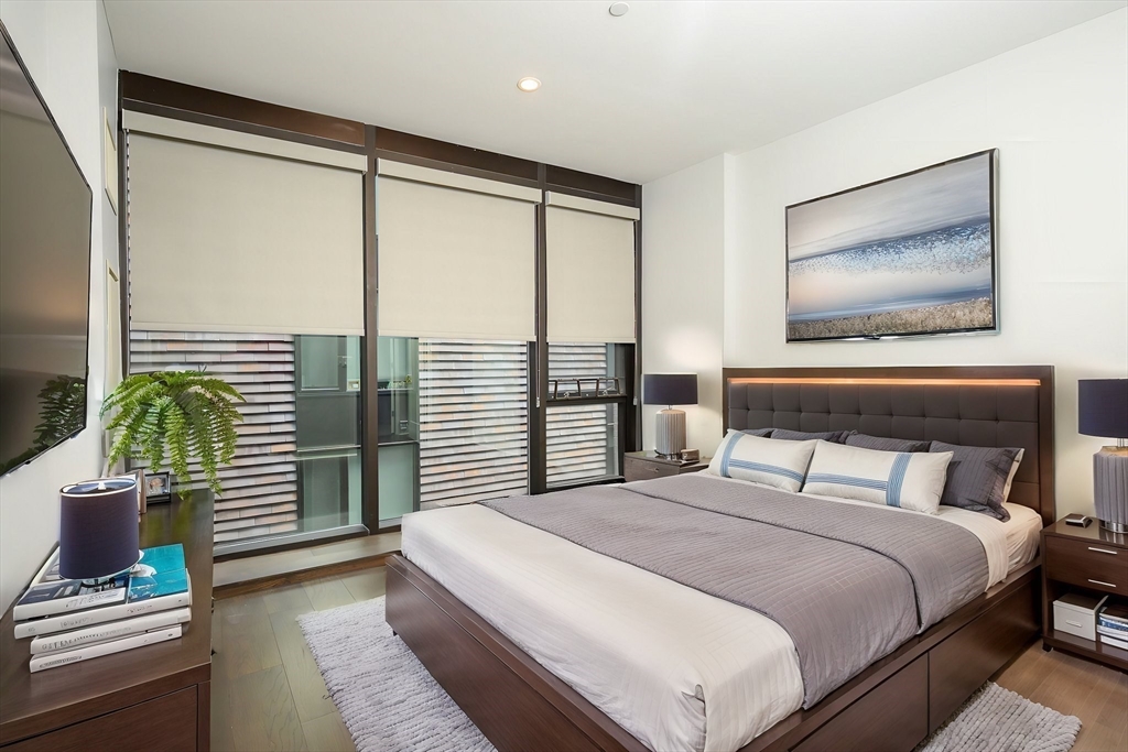 14 W Broadway, South Boston