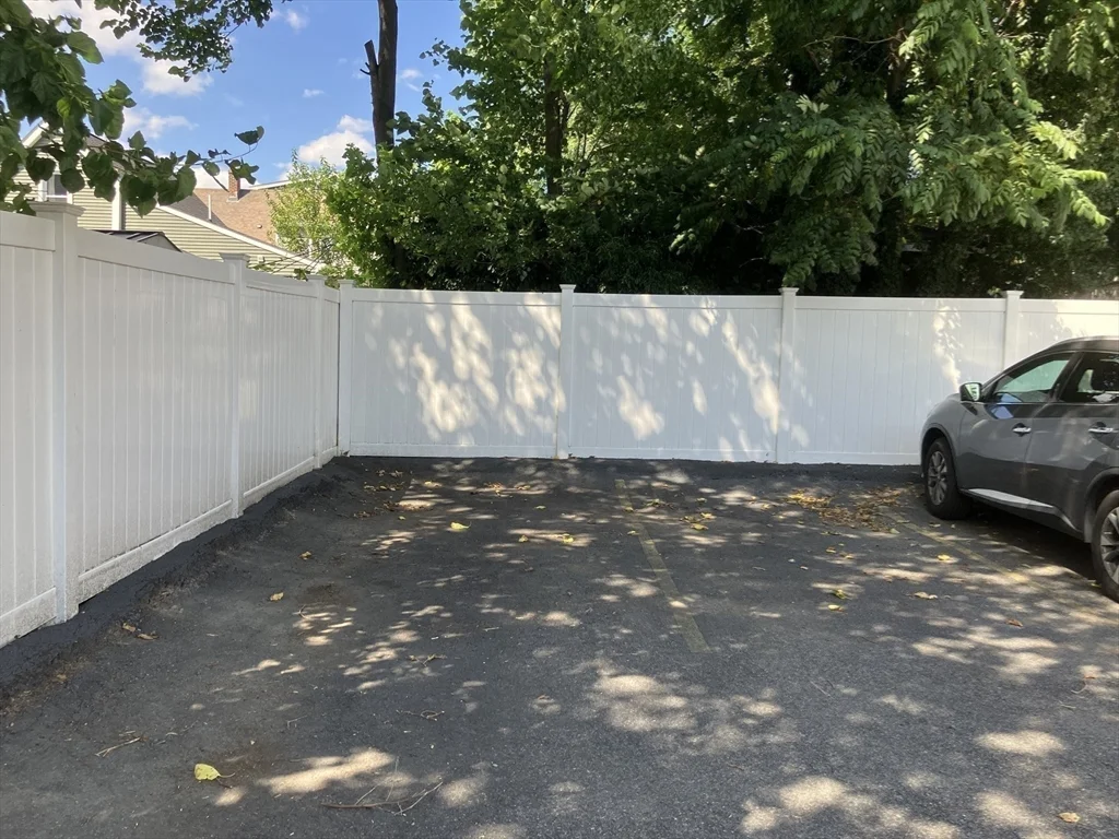 27 Cummings St, Medford