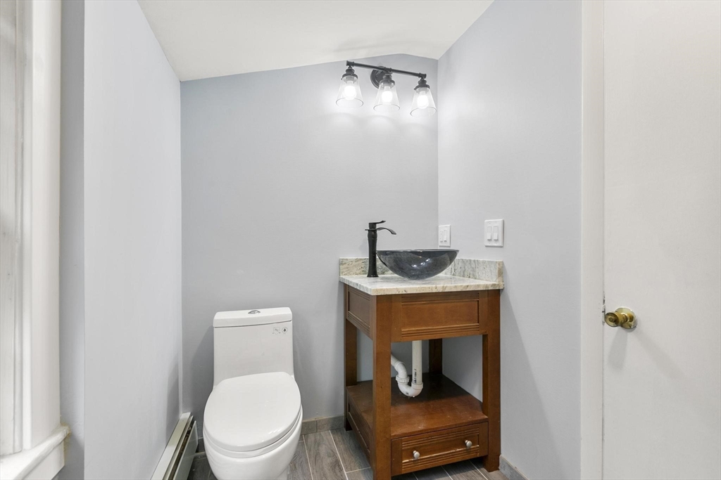 1 Martin Rd, Wellesley