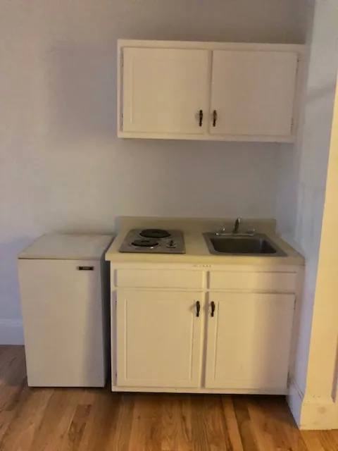 854 Beacon St, Fenway