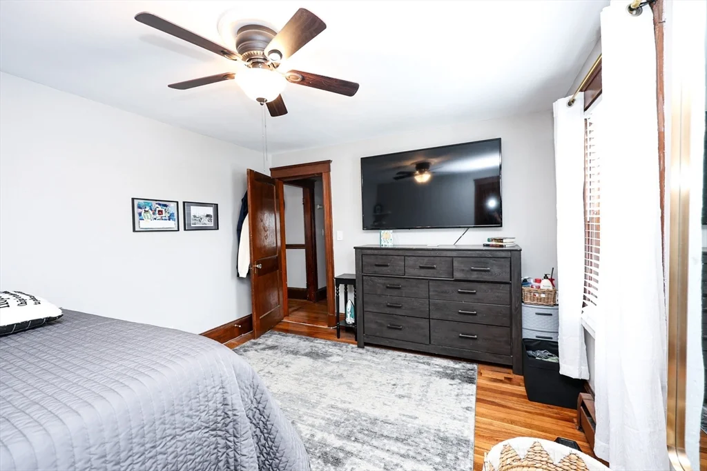 65 Clifford St, Hyde Park