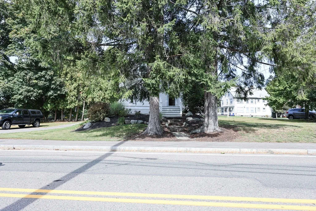 50 Front St, Braintree