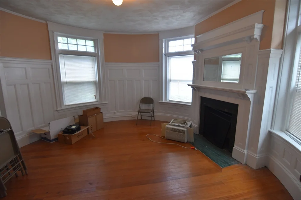 1887 Beacon, Brookline