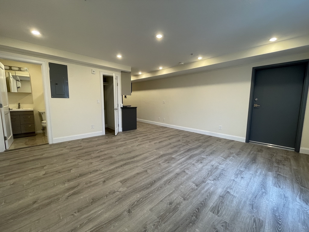 1028 Commonwealth Ave, Boston