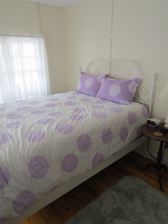 12 Cove Rd, Little Neck