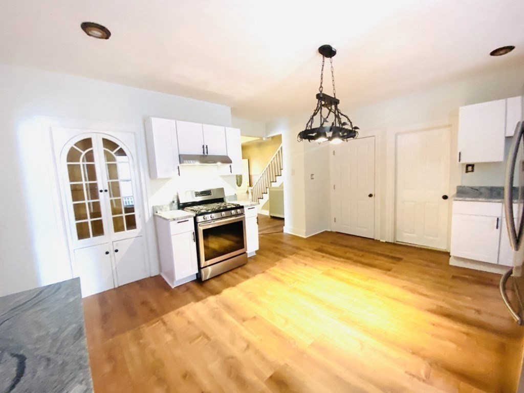 20 Crystal, Worcester