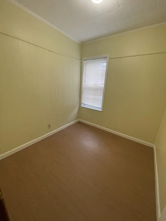 33 Nashua St, Fall River