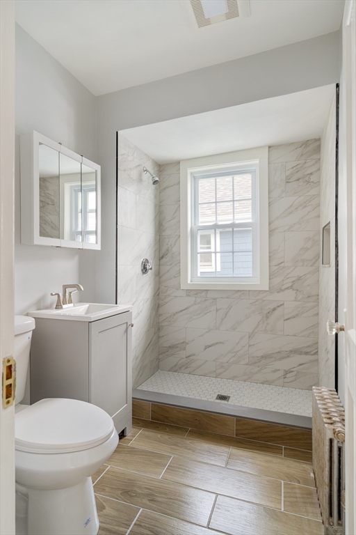 36 Thingvalla, Strawberry Hill