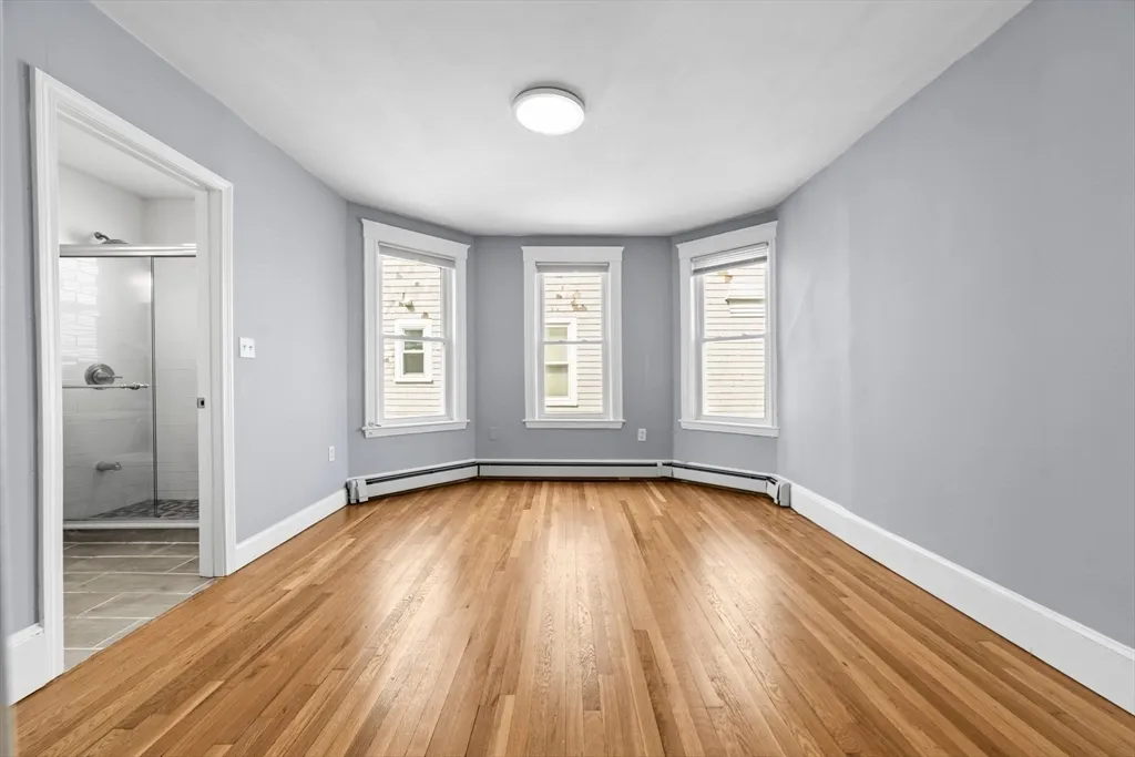 516 Washington, Brighton