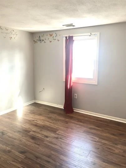 3 Circuit Ln, Watertown