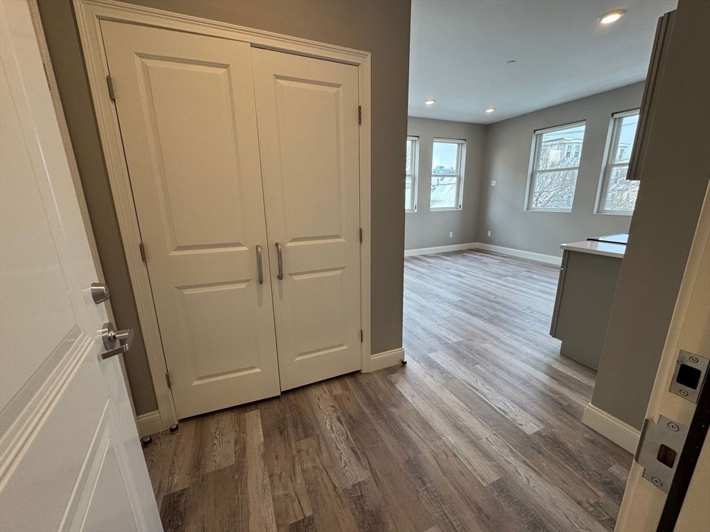 1473 N Shore Rd, Revere