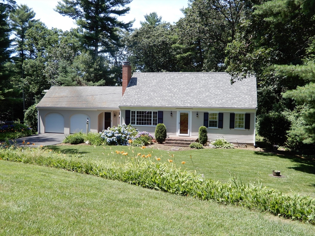 9 Fleetwood Dr, Norfolk